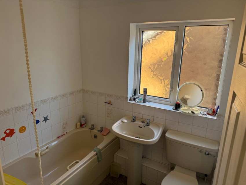 Images for Nathan Close, Yeovil